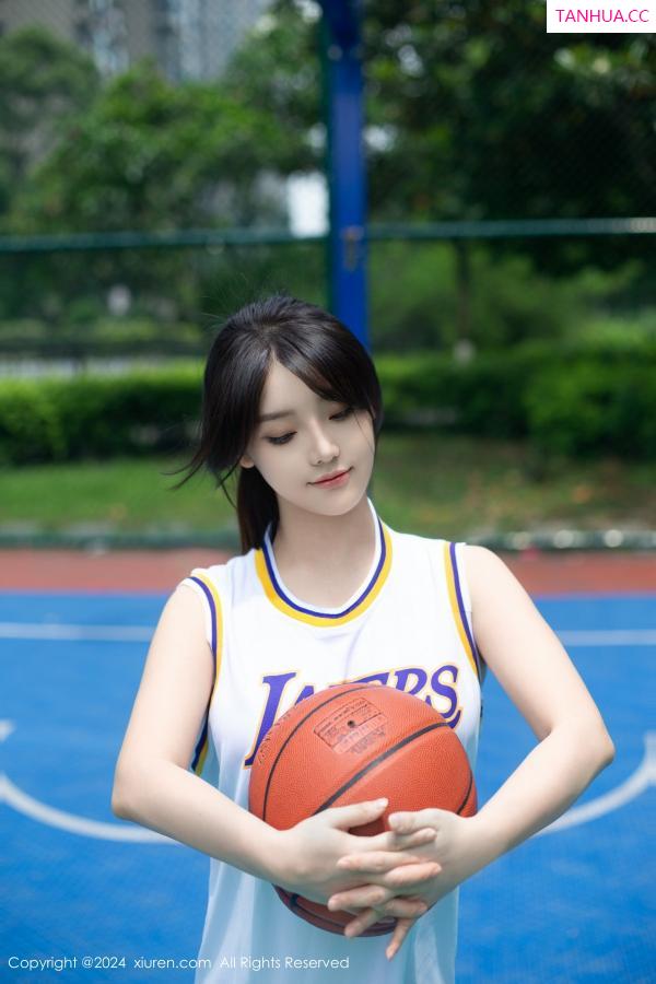   [XiuRen]高清写真图 2024.06.21 No.8744 豆瓣酱 模特合集第20张图片